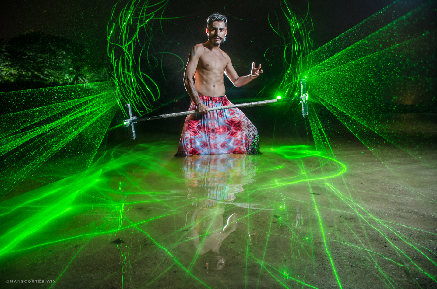 Show LED y láser en Colombia — Circo del Fuego